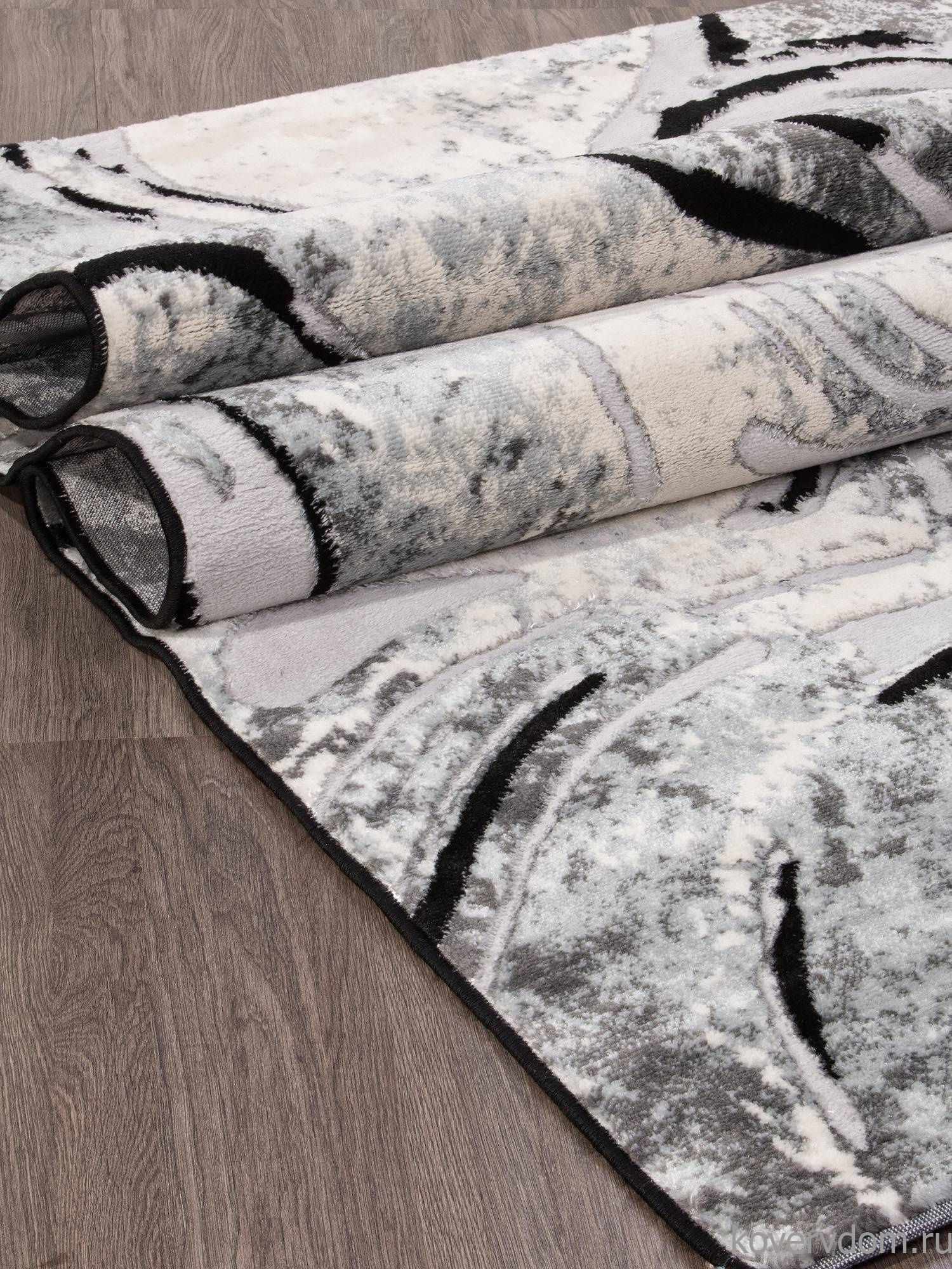 Ковер Valentino Y500B LIGHT GREY SHIRINK / BLACK Ковер Valentino Y500B LIGHT GREY SHIRINK / BLACK